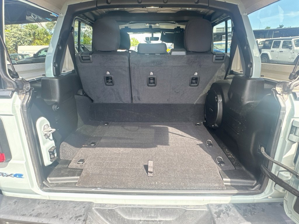 Certified 2023 Jeep Wrangler Unlimited Rubicon 4xe w/ Cold Weather Group AWD/4WD image 29