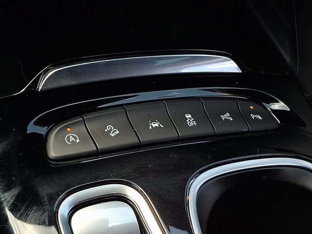 Used 2021 Buick Envision Avenir w/ Technology Package II AWD/4WD image 24