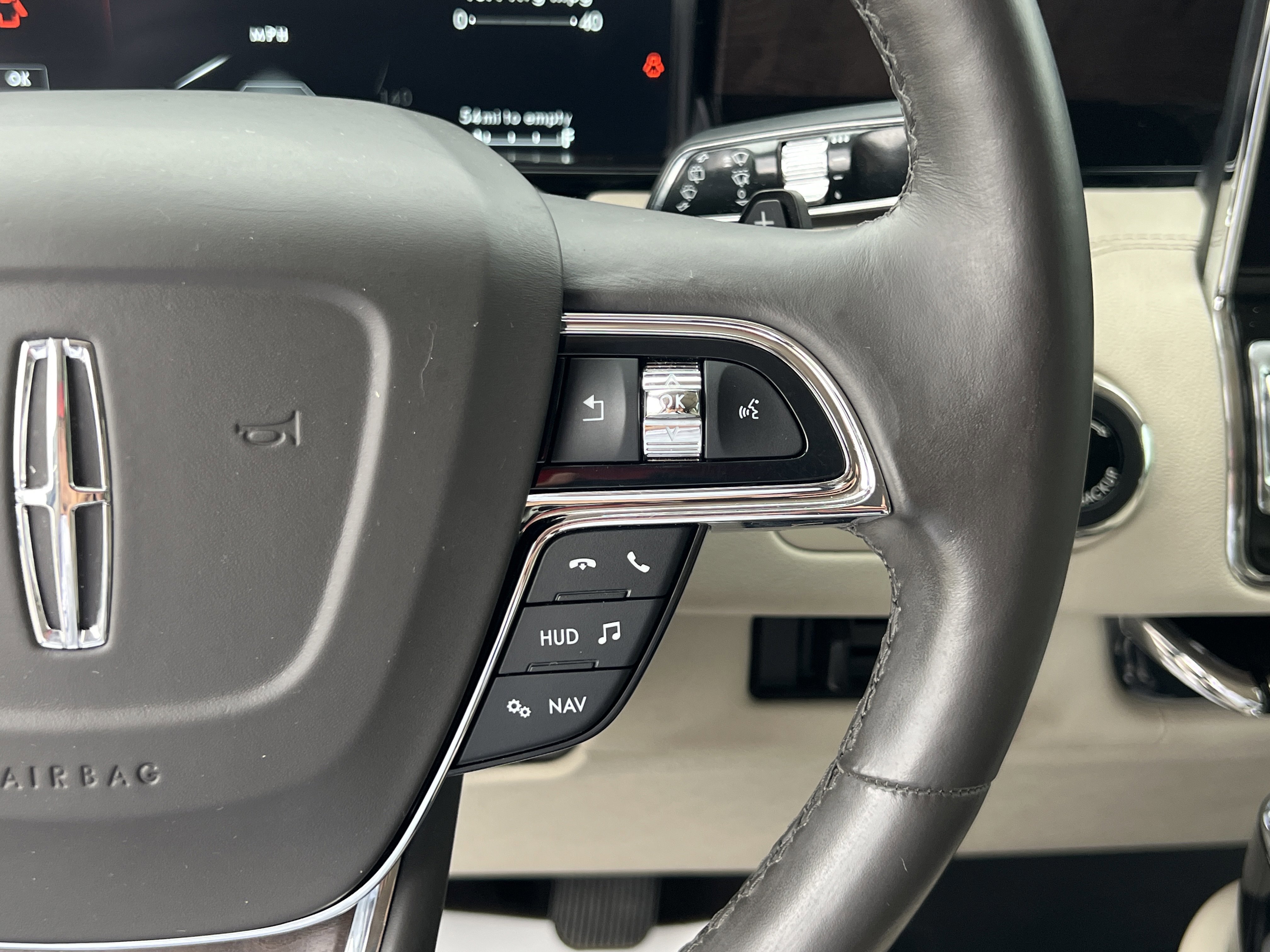Certified 2021 Lincoln Navigator L Reserve w/ Luxury Package AWD/4WD image 29