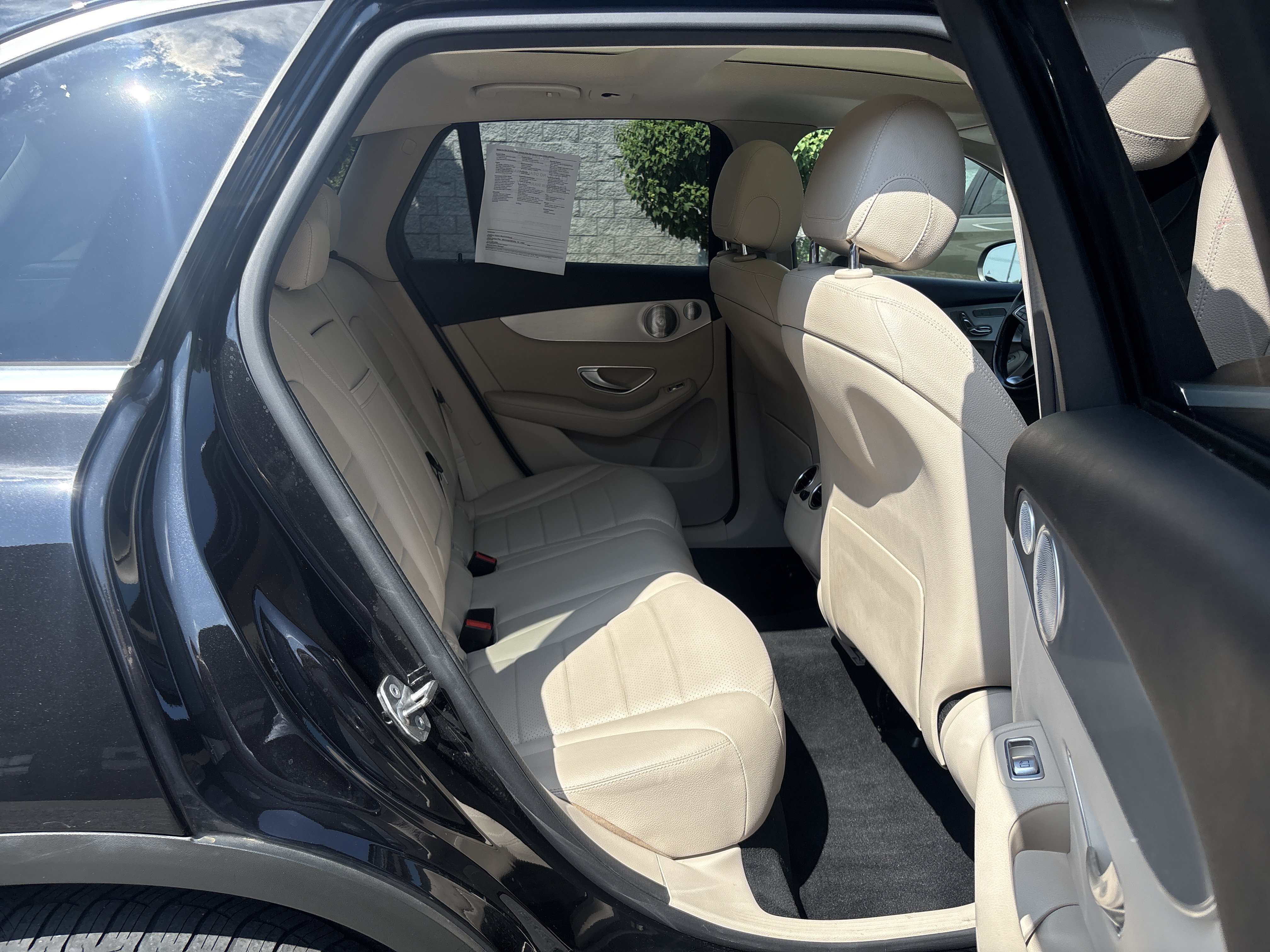 Used 2019 Mercedes-Benz GLC 300 4MATIC image 22