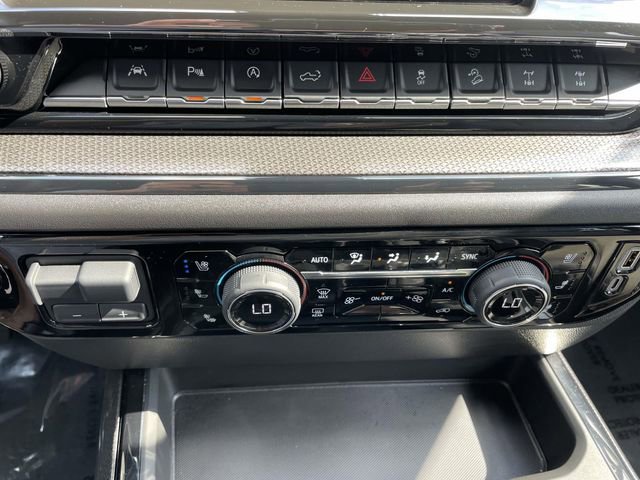 Used 2024 Chevrolet Silverado 1500 ZR2 w/ Technology Package image 21