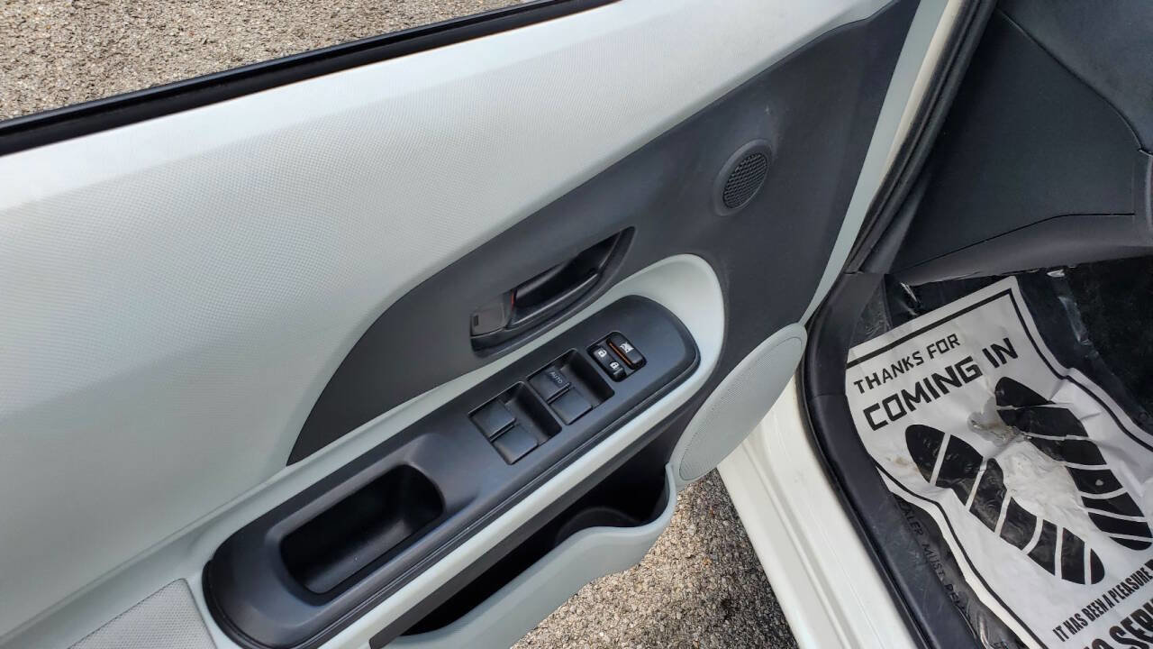 Used 2012 Toyota Prius C One image 6