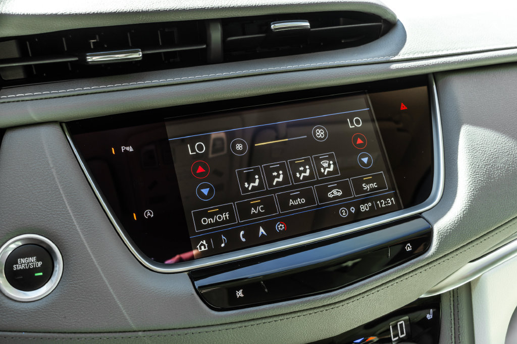 Used 2024 Cadillac XT5 Premium Luxury w/ LPO, Floor Liner Package AWD/4WD image 21