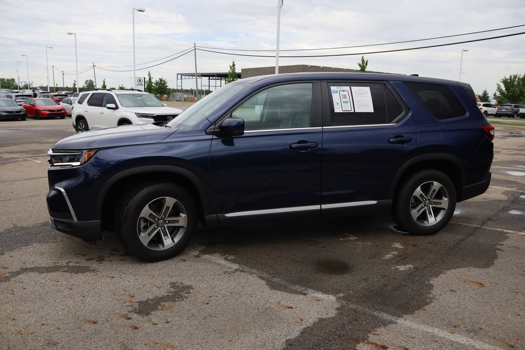 Used 2025 Honda Pilot EX-L image 9