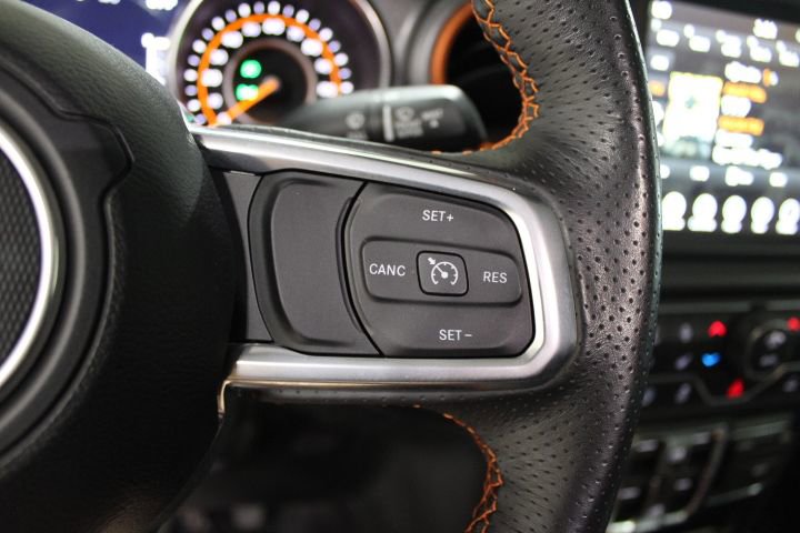 Used 2023 Jeep Gladiator Mojave w/ Cold Weather Group AWD/4WD image 34