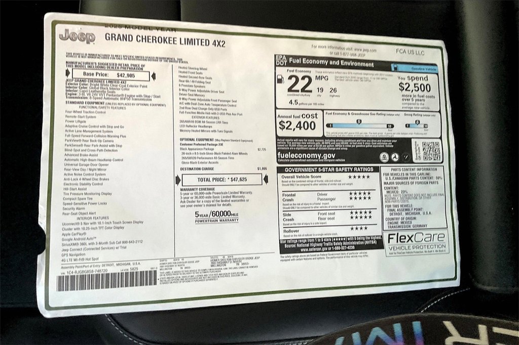 New 2025 Jeep Grand Cherokee Limited w/ Black Appearance Package image 14