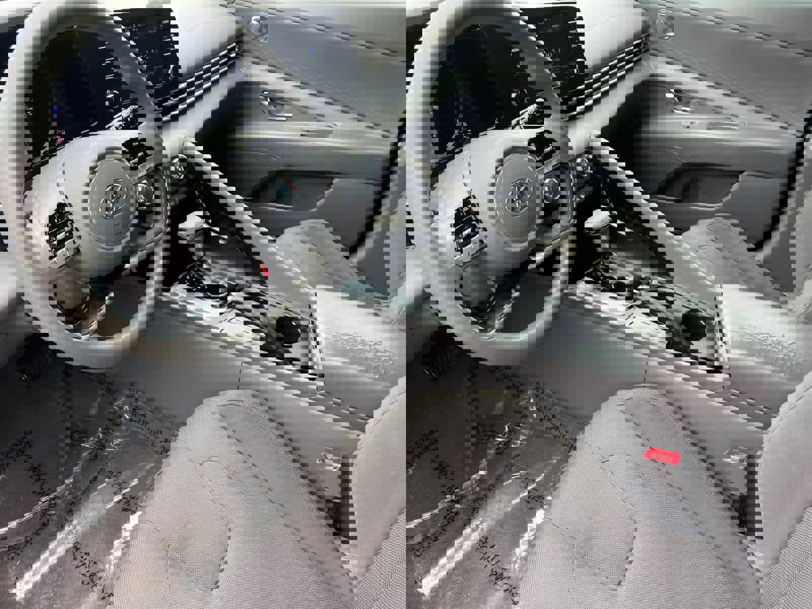 Used 2021 Hyundai Elantra SE image 12