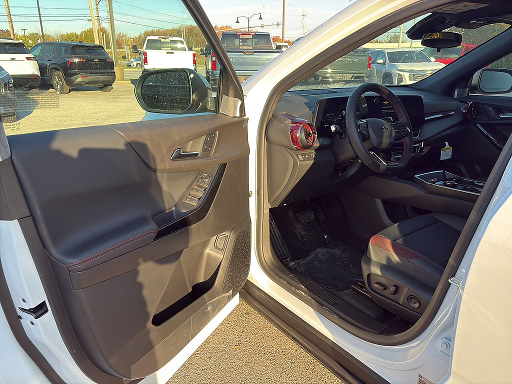 New 2027 Chevrolet Equinox RS w/ Convenience Package III FWD image 10