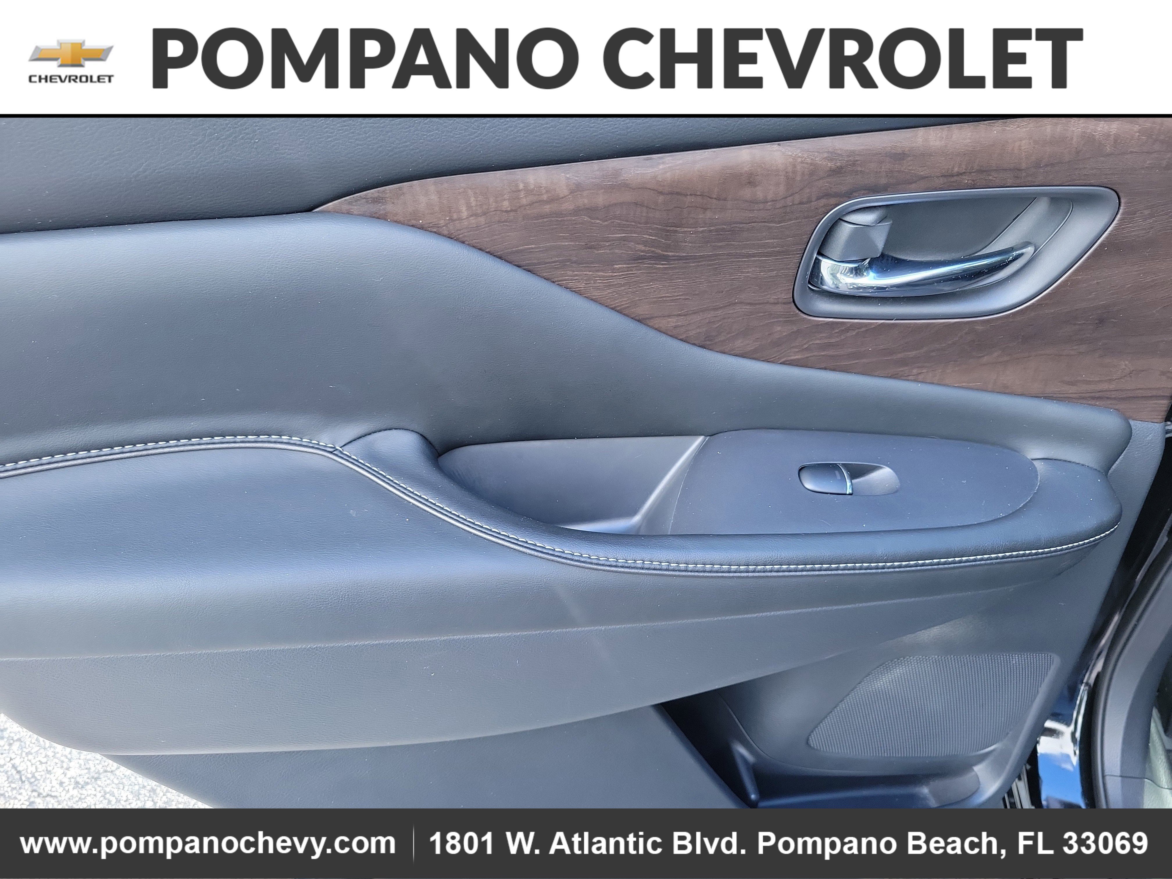 Used 2019 Nissan Murano Platinum w/ Cargo Package image 14