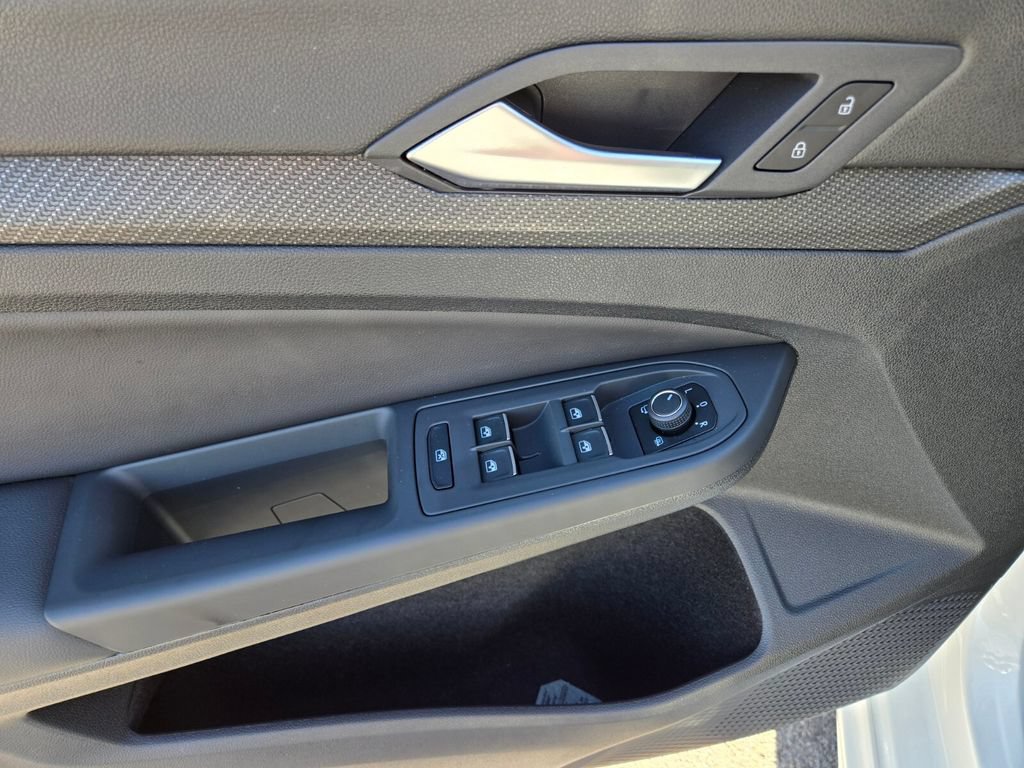 Certified 2024 Volkswagen Golf R AWD/4WD image 18