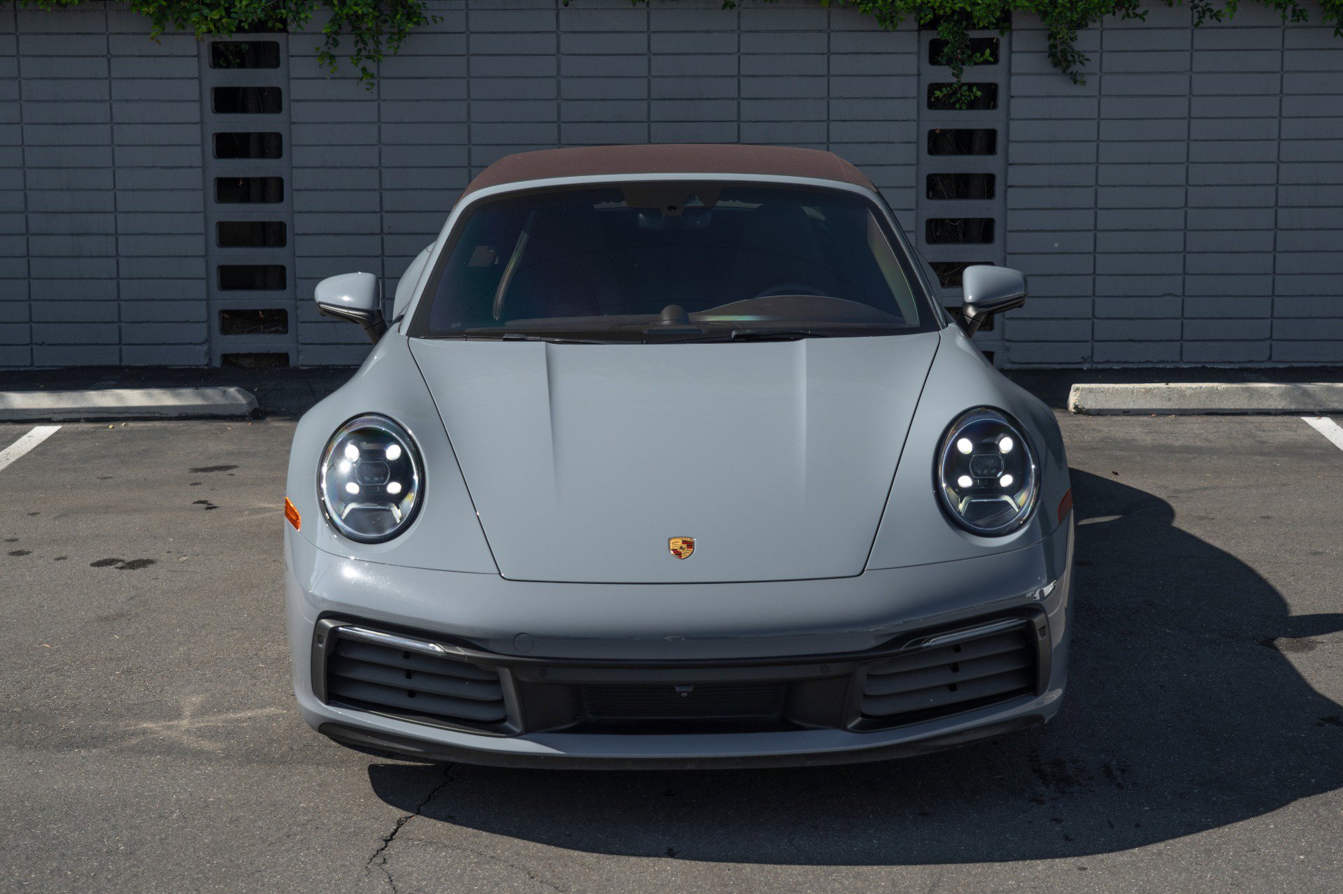 Used 2024 Porsche 911 Carrera image 2
