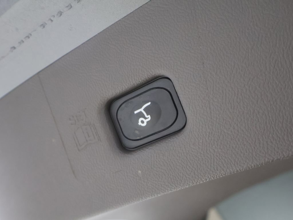 Used 2023 Lincoln Nautilus AWD image 21