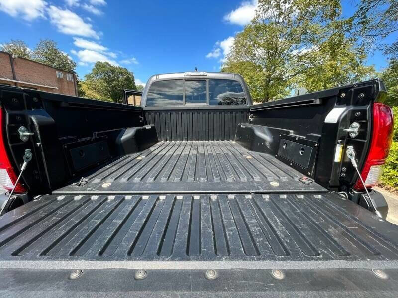 Used 2016 Toyota Tacoma SR5 RWD image 23