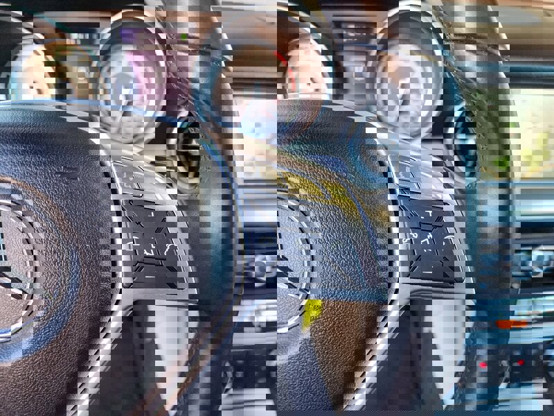 Used 2015 Mercedes-Benz SLK 250 w/ Premium Package image 44