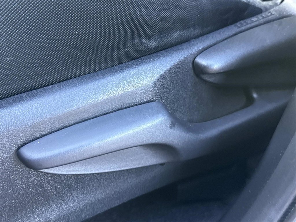 Used 2018 Toyota RAV4 LE image 17