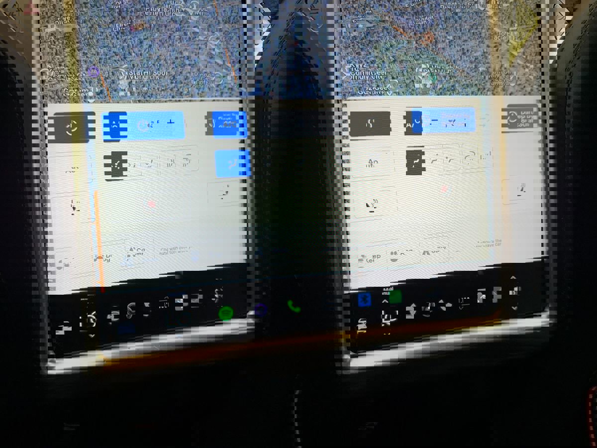 Used 2013 Tesla Model S Performance image 23