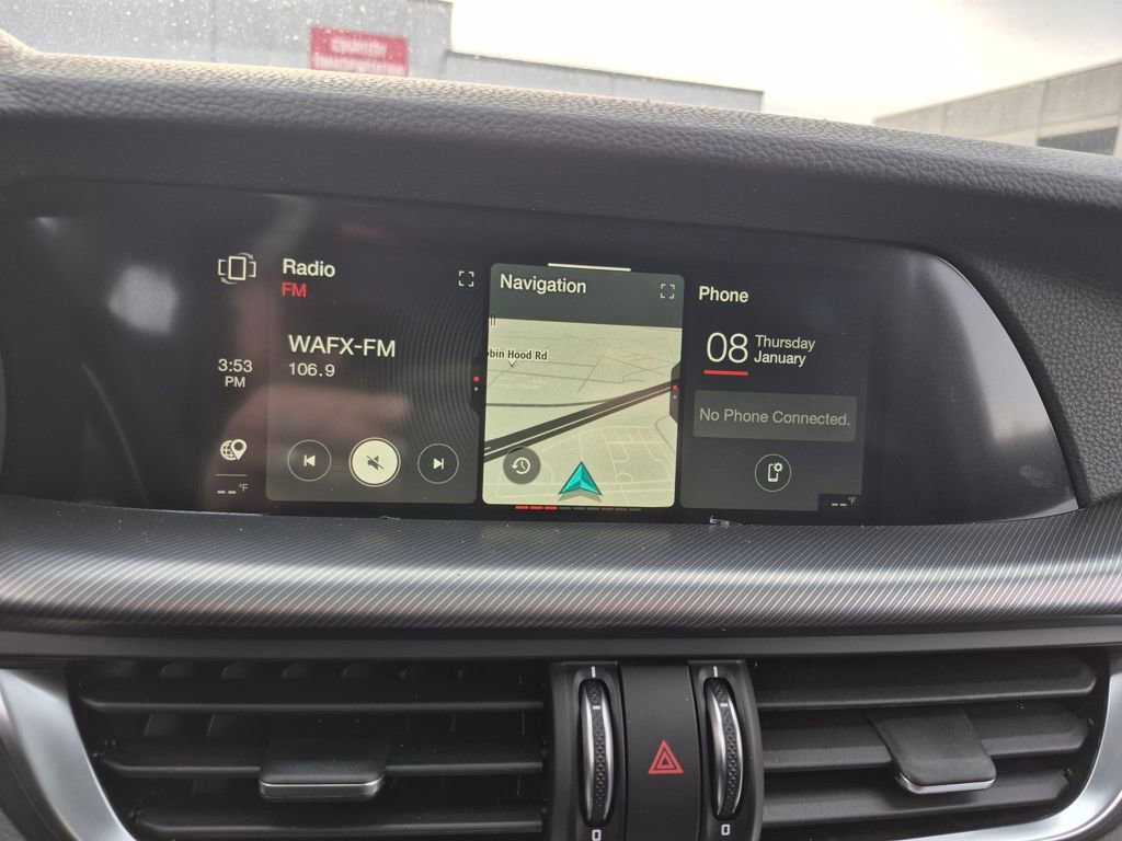 New 2025 Alfa Romeo Stelvio Sprint w/ Convenience Package image 18