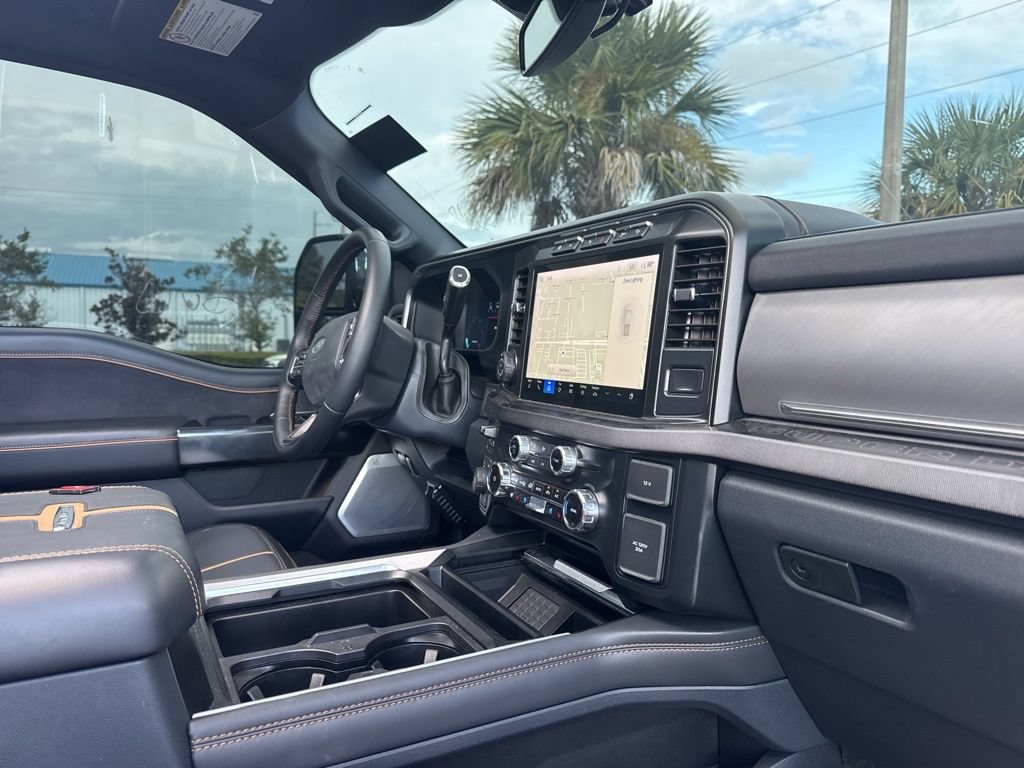 Used 2024 Ford F250 Platinum w/ FX4 Off-Road Package AWD/4WD image 11