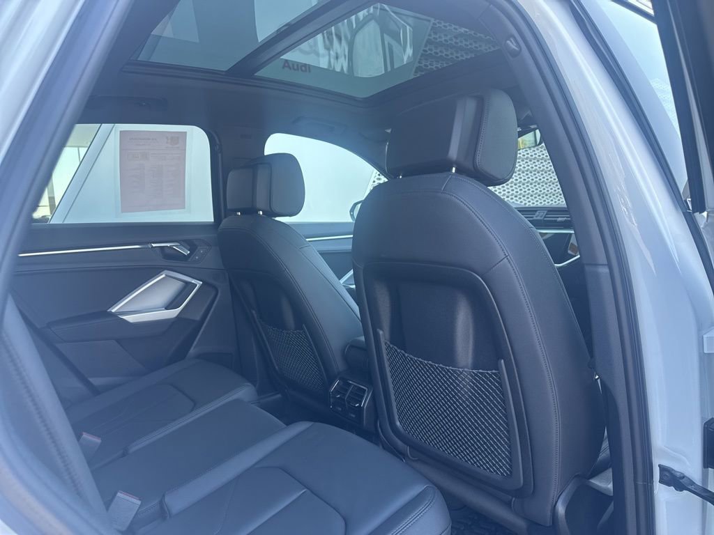 Used 2025 Audi Q3 2.0T Premium w/ Convenience Package AWD/4WD image 22