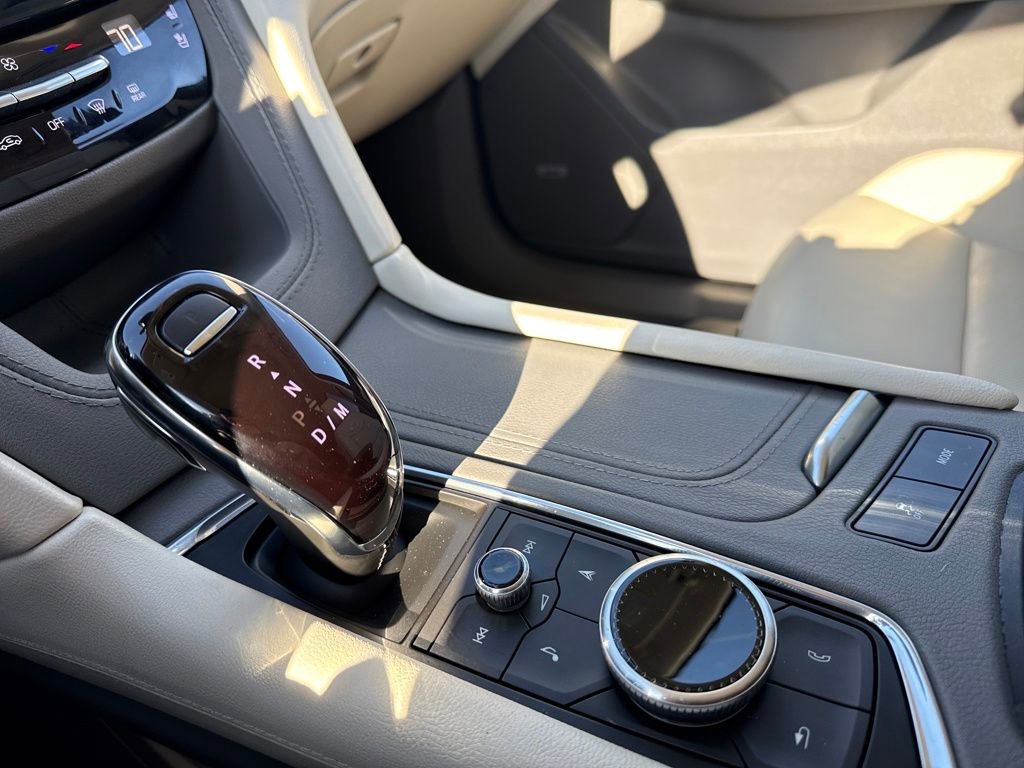 Certified 2024 Cadillac XT6 Premium Luxury image 11