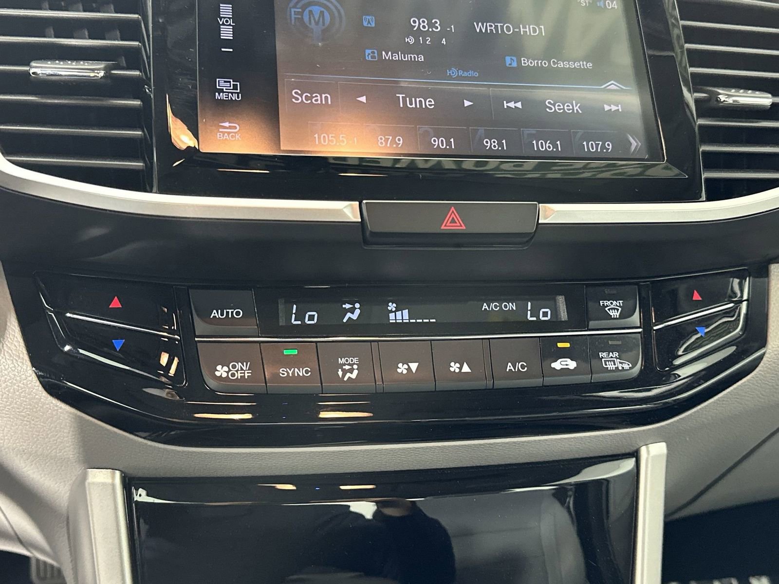 Used 2017 Honda Accord EX-L image 19