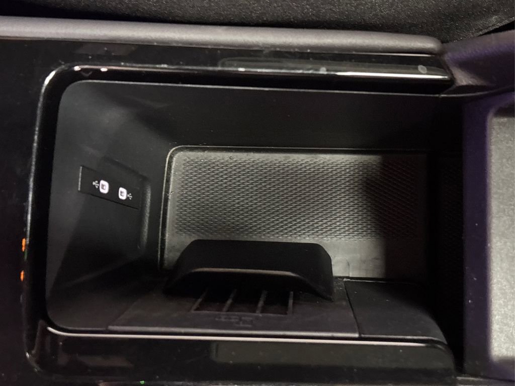 Used 2025 Volkswagen Tiguan SEL R-Line AWD/4WD image 41