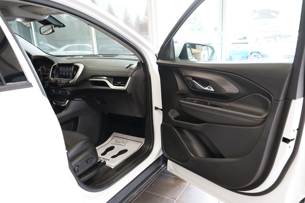 Used 2023 GMC Terrain SLT FWD image 39
