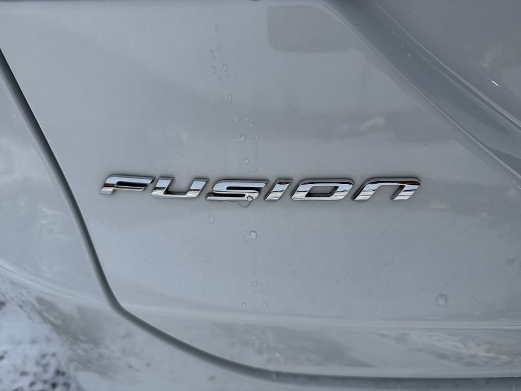 Used 2016 Ford Fusion SE image 11