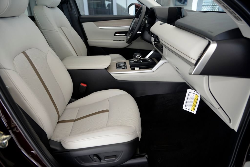 Used 2025 MAZDA CX-90 Plug-In Hybrid w/ Premium Plus image 32