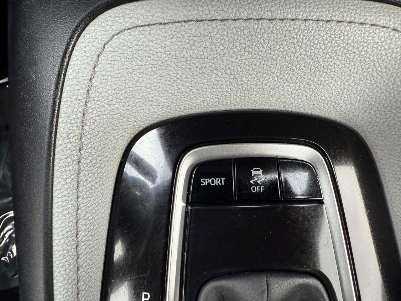 Used 2020 Toyota Corolla SE image 33