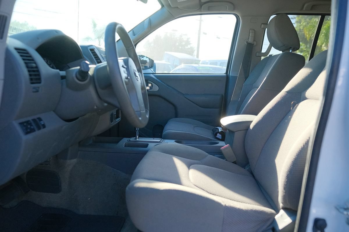 Used 2017 Nissan Frontier SV RWD image 12