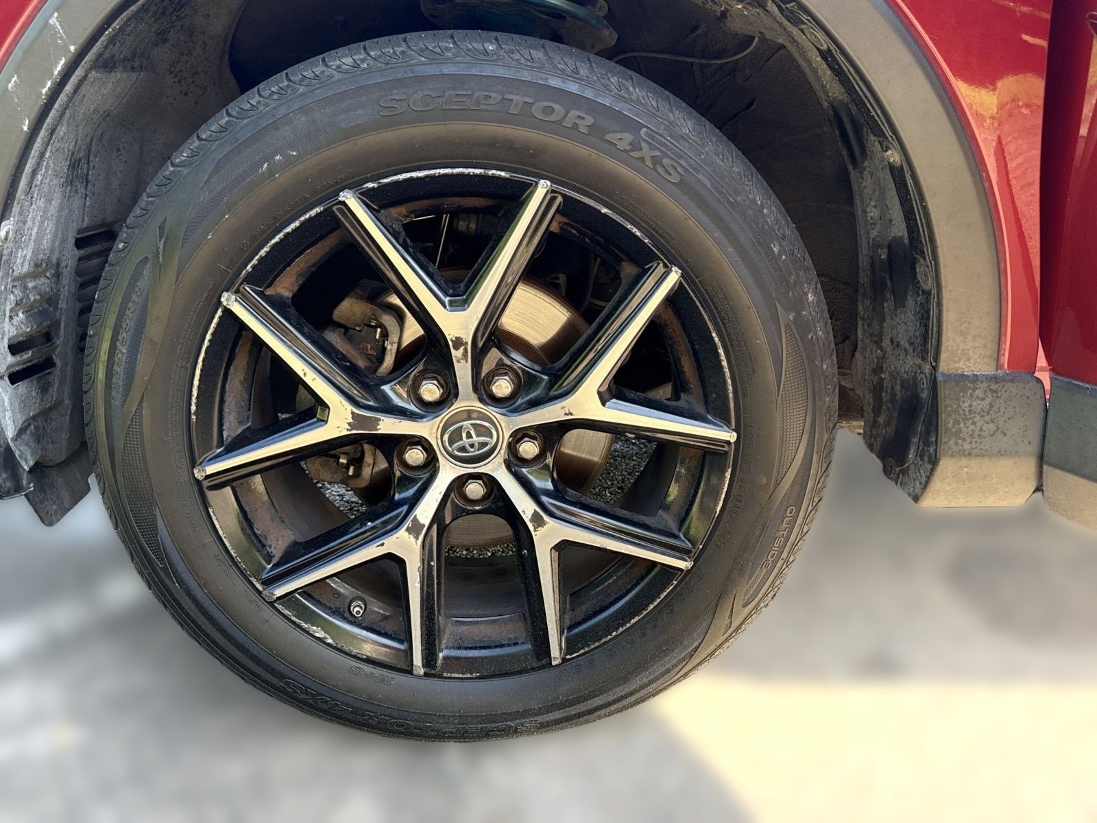 Used 2018 Toyota RAV4 SE w/ Power Extra Value Package image 21