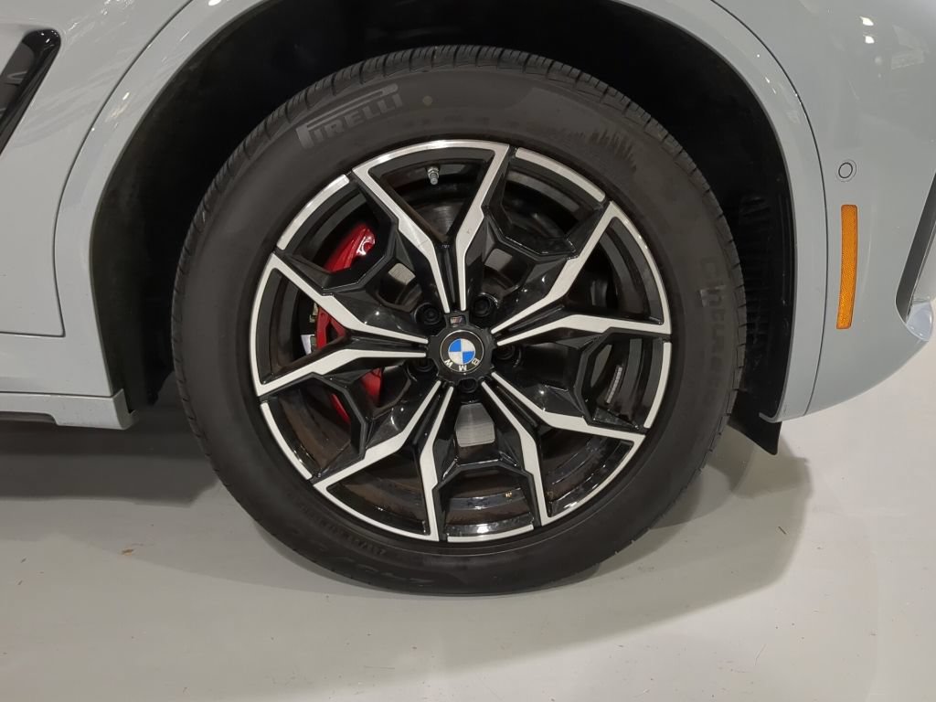 Certified 2025 BMW X4 M40i w/ Premium Package AWD/4WD image 6