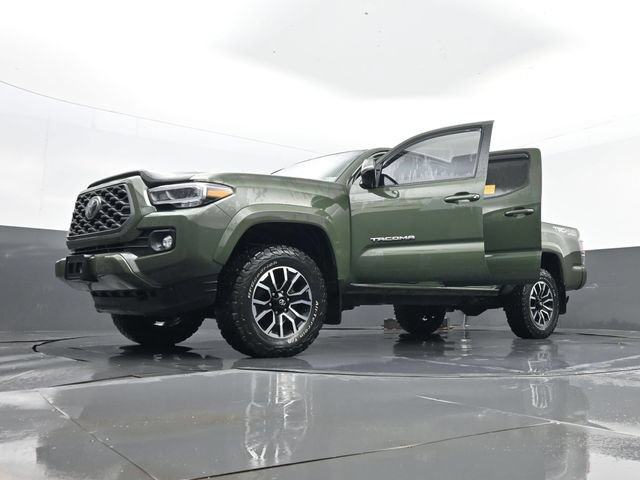 Used 2021 Toyota Tacoma TRD Sport w/ Technology Package AWD/4WD image 30