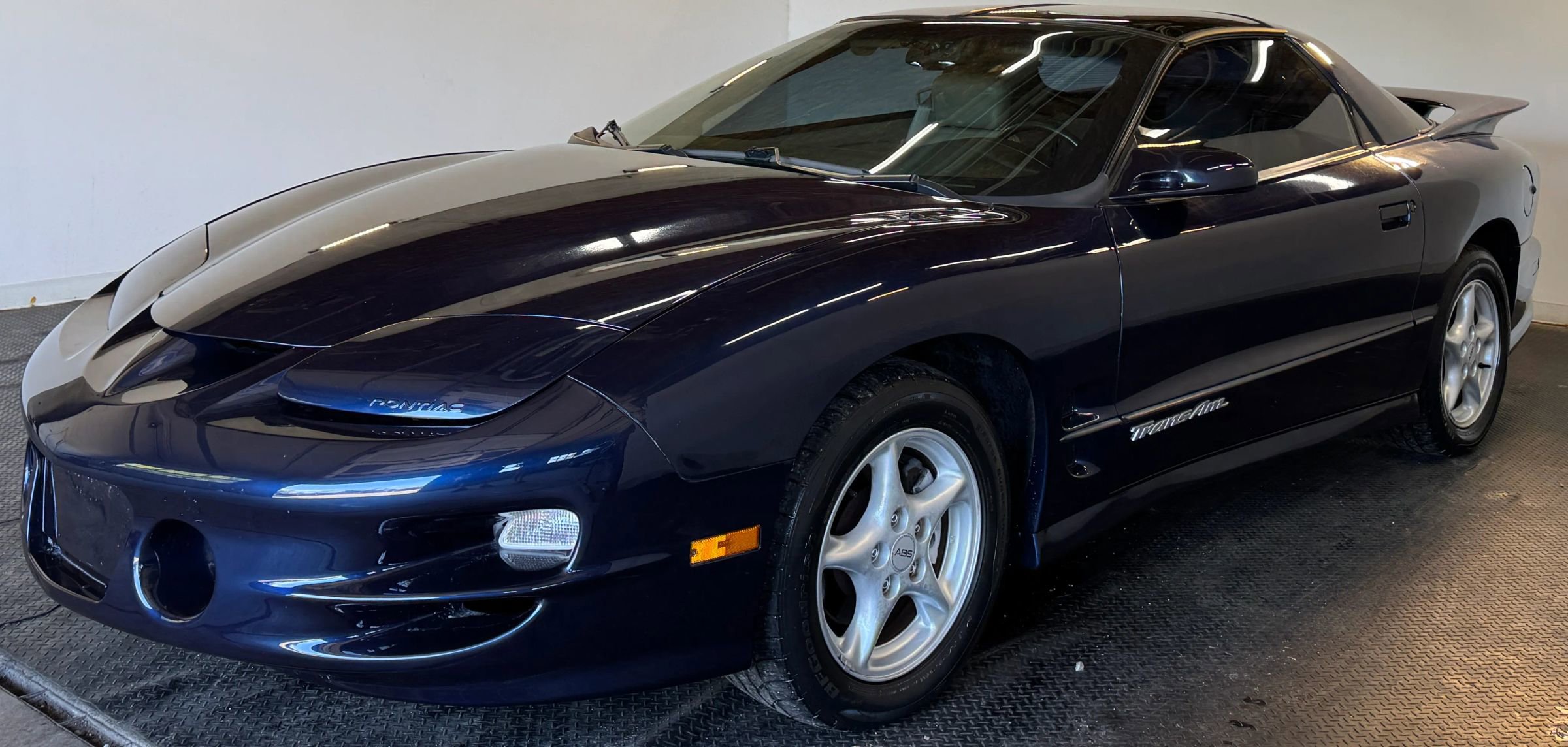 Used 2000 Pontiac Firebird Formula w/ Security Pkg image 4