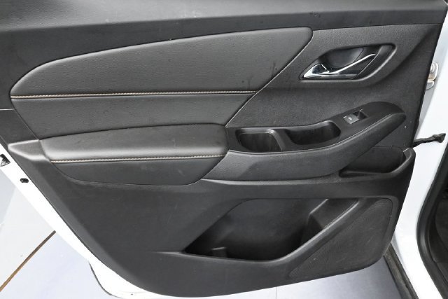 Used 2020 Chevrolet Traverse LS FWD image 27