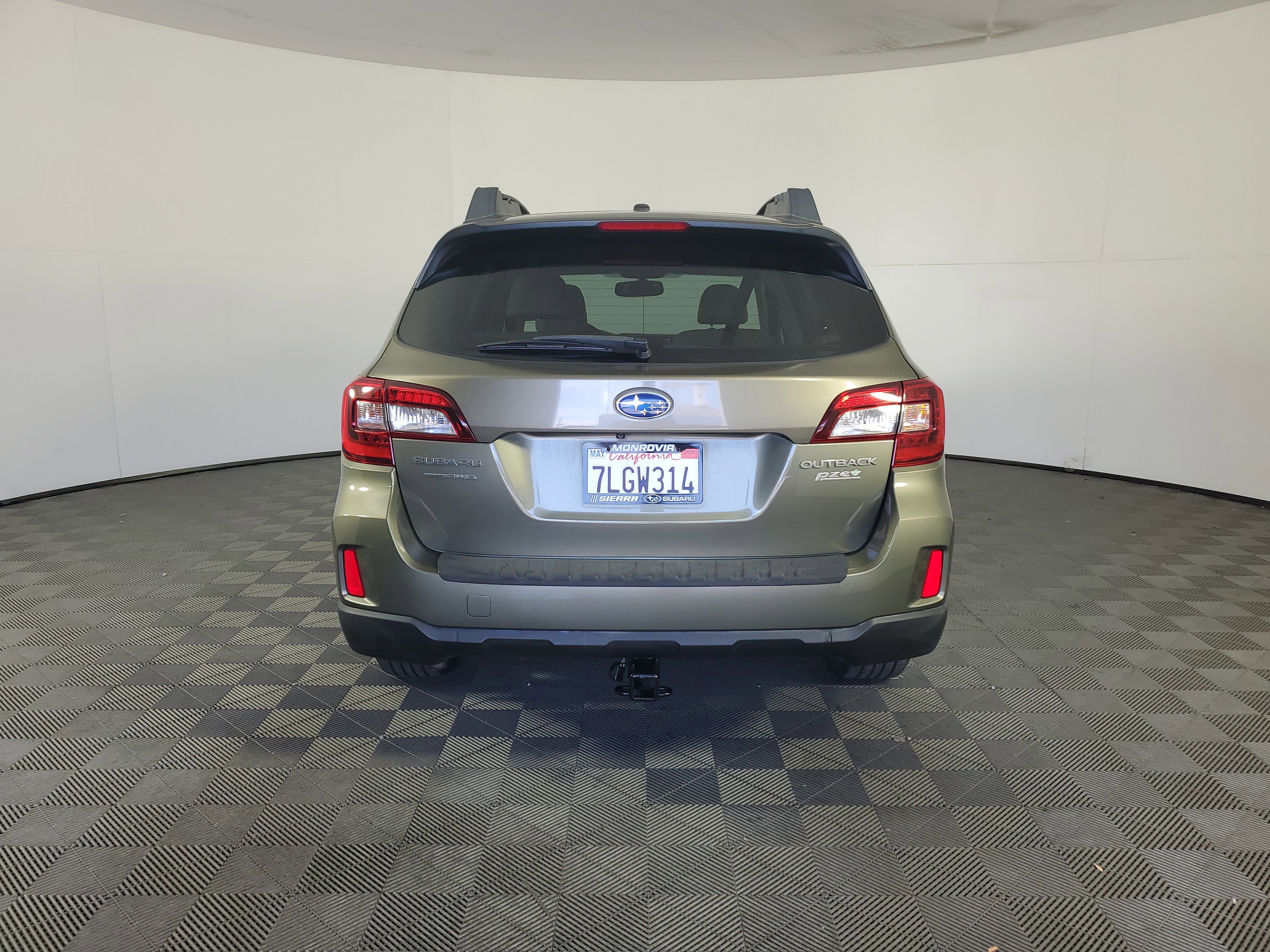 Used 2015 Subaru Outback 2.5i Limited AWD/4WD image 5