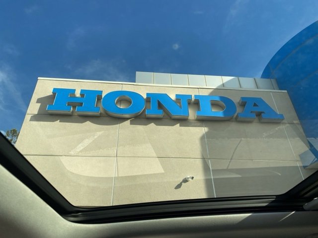 Used 2022 Jeep Grand Cherokee Limited image 19