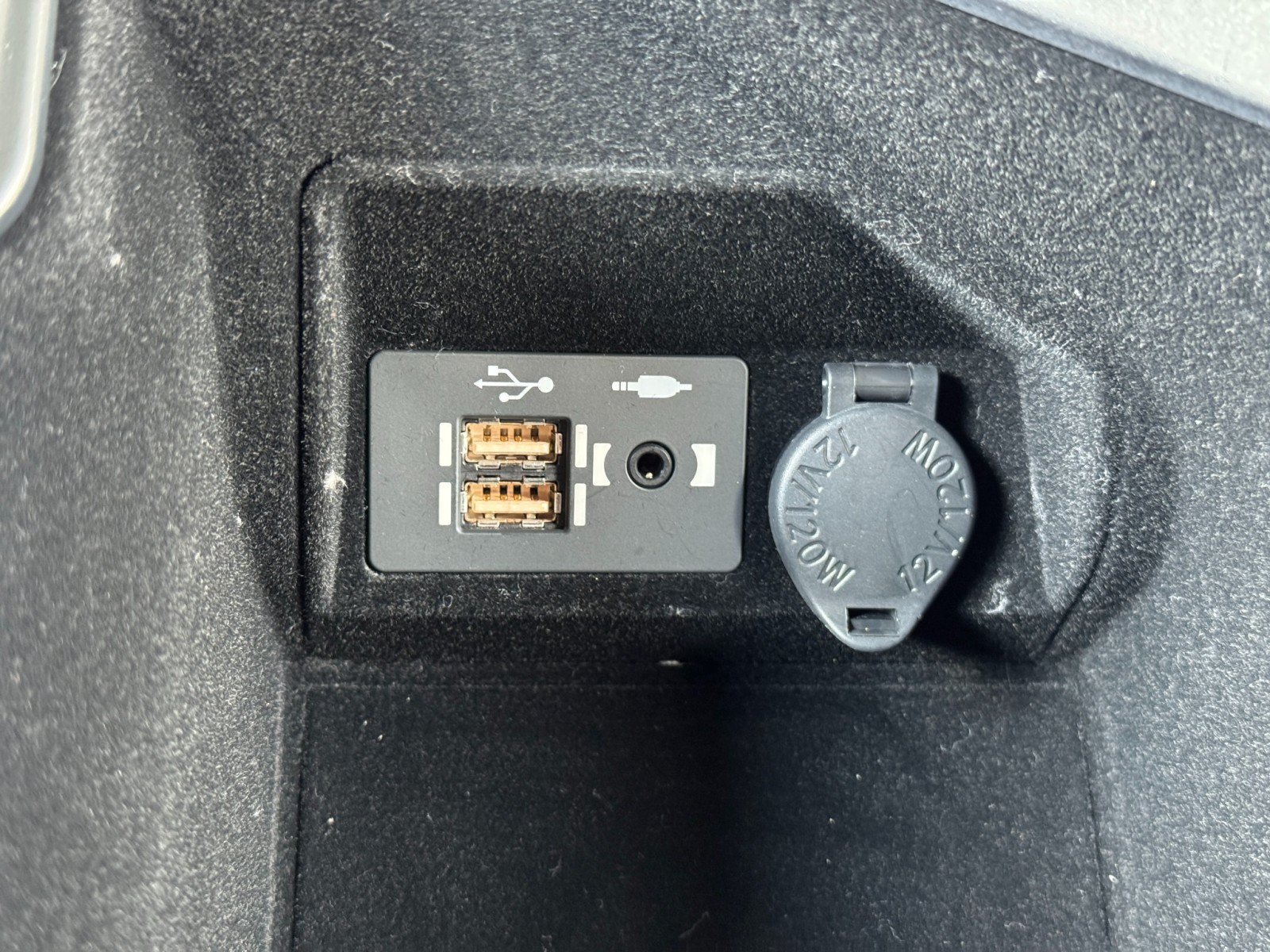 Used 2023 Lexus IS 300 w/ Premium Package RWD image 32