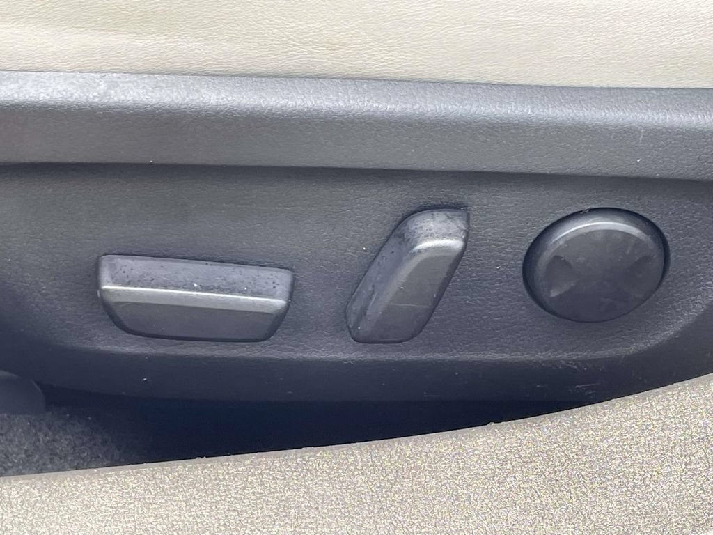 Used 2025 MAZDA MAZDA3 s FWD image 17