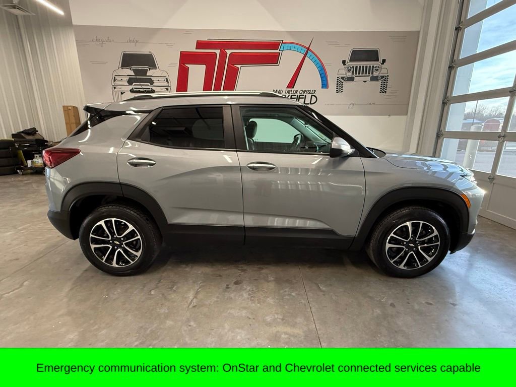 Used 2025 Chevrolet TrailBlazer LT image 4