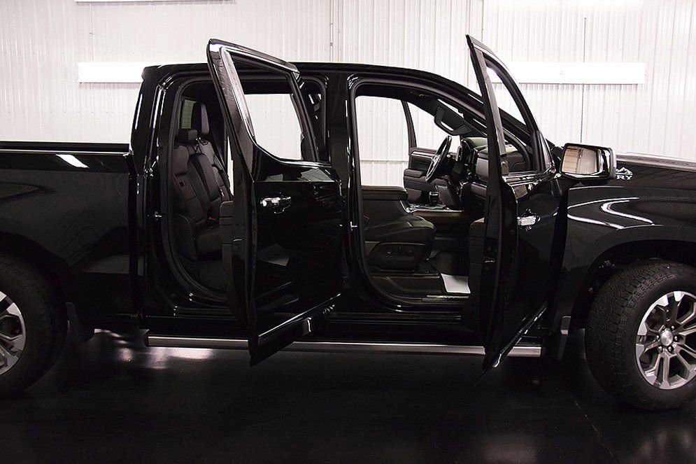 Used 2024 Chevrolet Silverado 1500 High Country w/ Z71 Off-Road Package image 34