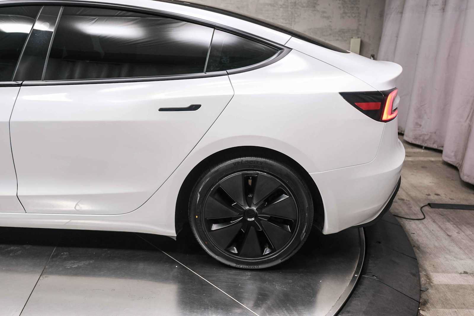 Used 2024 Tesla Model 3 Standard Range RWD image 8