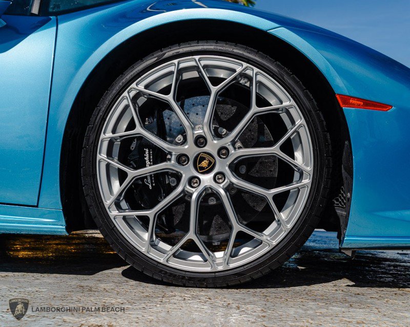 Used 2023 Lamborghini Huracan EVO RWD image 30