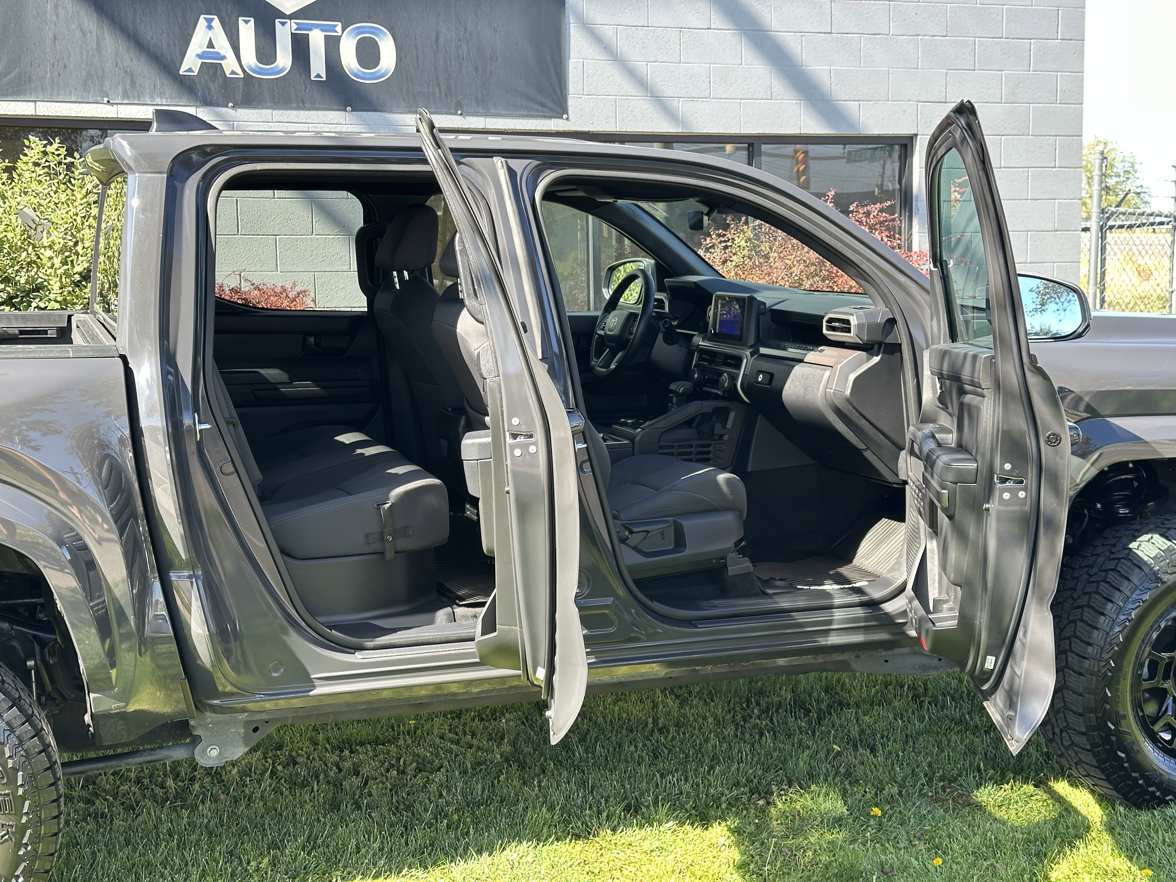 Used 2024 Toyota Tacoma SR5 image 25