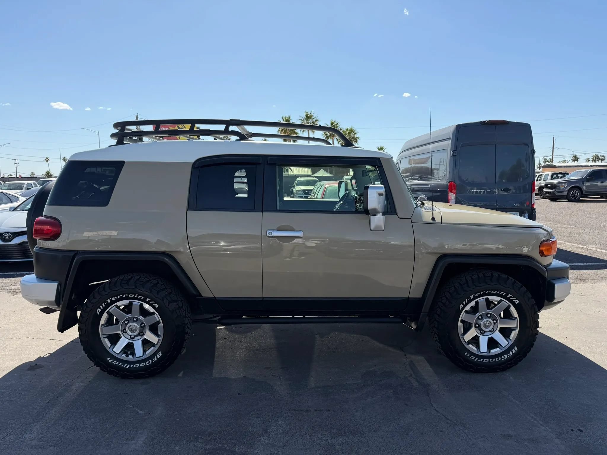 Used 2014 Toyota FJ Cruiser 4WD w/ Upgrade Package image 13