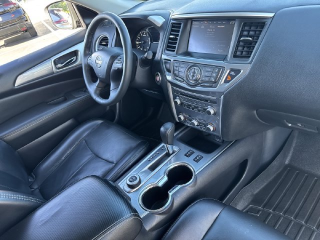 Used 2018 Nissan Pathfinder SL AWD/4WD image 25