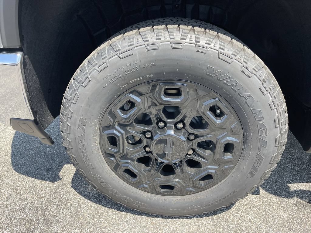 New 2026 Chevrolet Silverado 2500 LT w/ All Star Edition AWD/4WD image 10