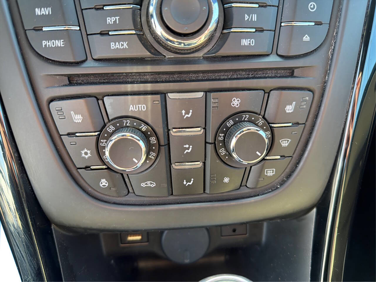 Used 2019 Buick Cascada Premium FWD image 24