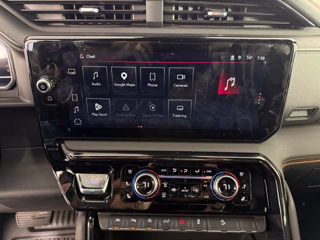 Used 2024 GMC Sierra 1500 AT4 w/ Technology Package AWD/4WD image 29